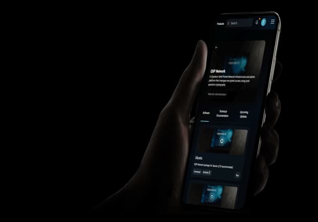 Hand Phone Display dark mode